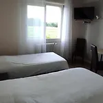 Hotel Du Parc Labarthe-Inard